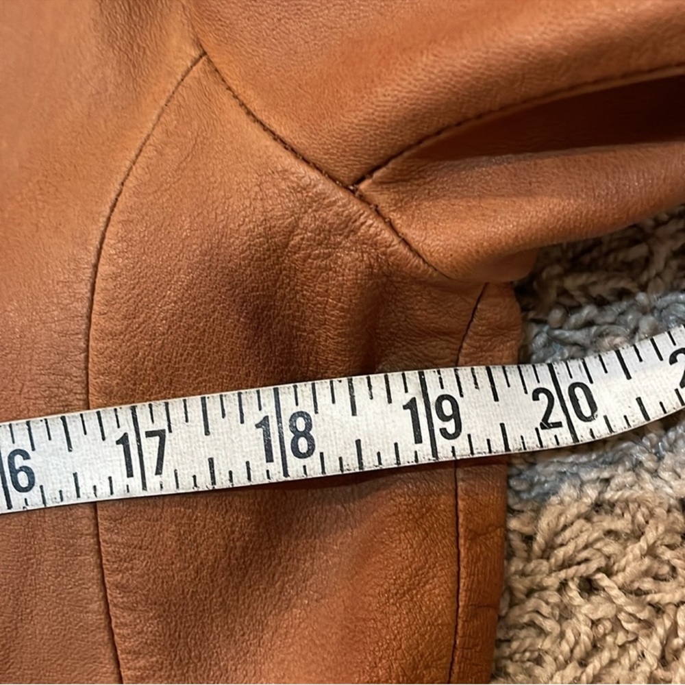 Leather jacket - Picture 9 of 11